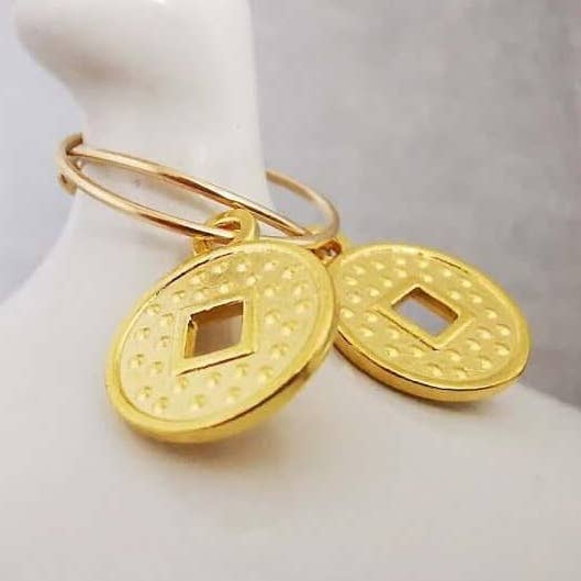 Guld møntbøjle øreringe for engroshandel hos Sophellie Jewellery