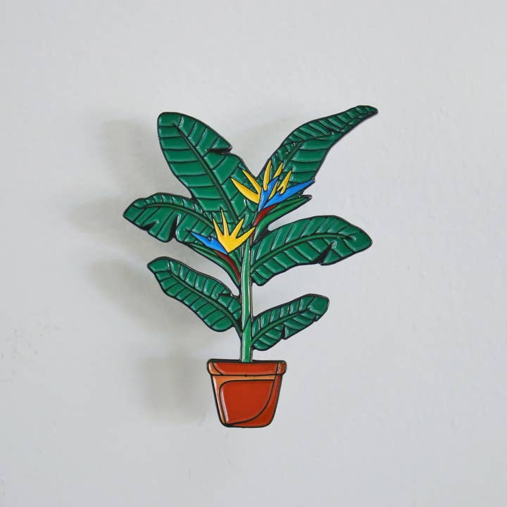 Anstecknadel/Schlüsselanhänger mit Paradiesvogel für den Großhandel von Luxe Foliage