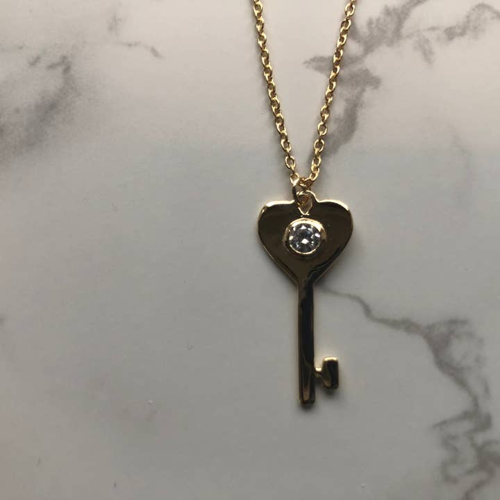 Treasure and Kin - Venta al por mayor Juegos de joyas - Juego de collares con candado y llave en forma de corazón3