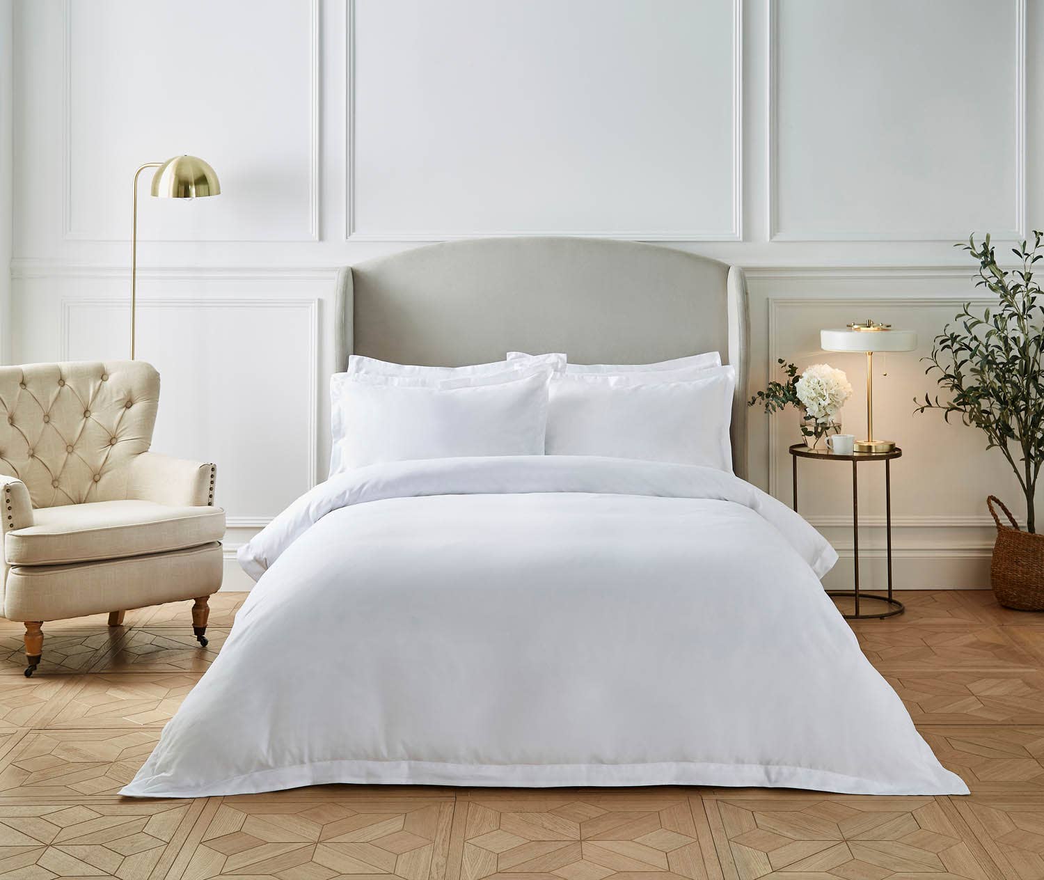 White Liddell 400 Thread Count Egyptian Cotton Duvet set for wholesale on Faire18
