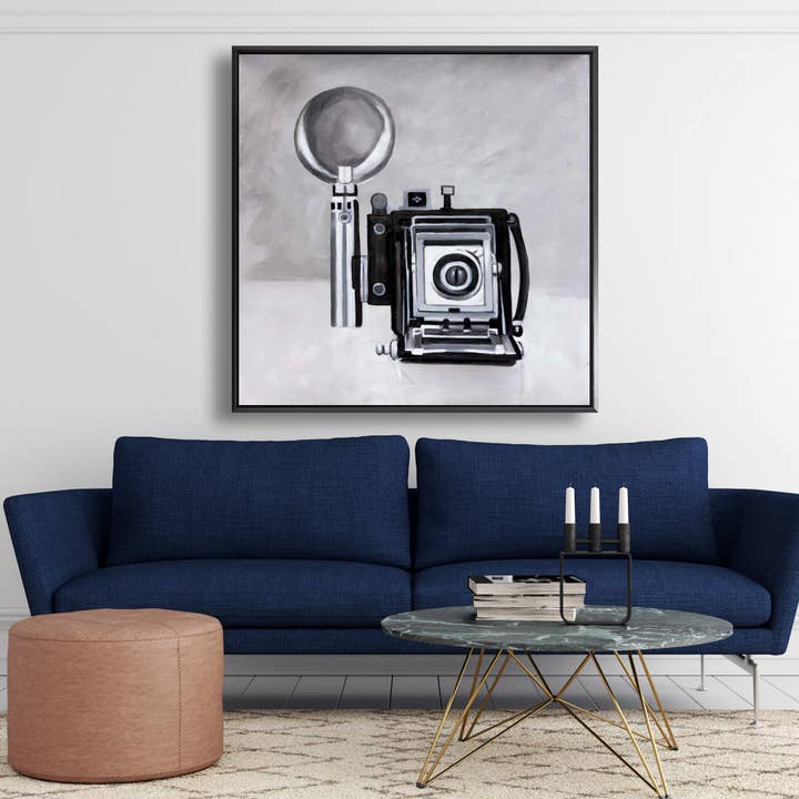 Blå Antik kamera | inramat tryck på duk 48 ”x 48" för wholesale på Faire