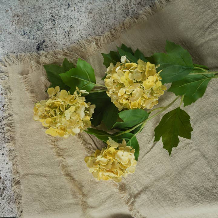 26" YELLOW SNOWBALL SPRAY for wholesale by Ragon House