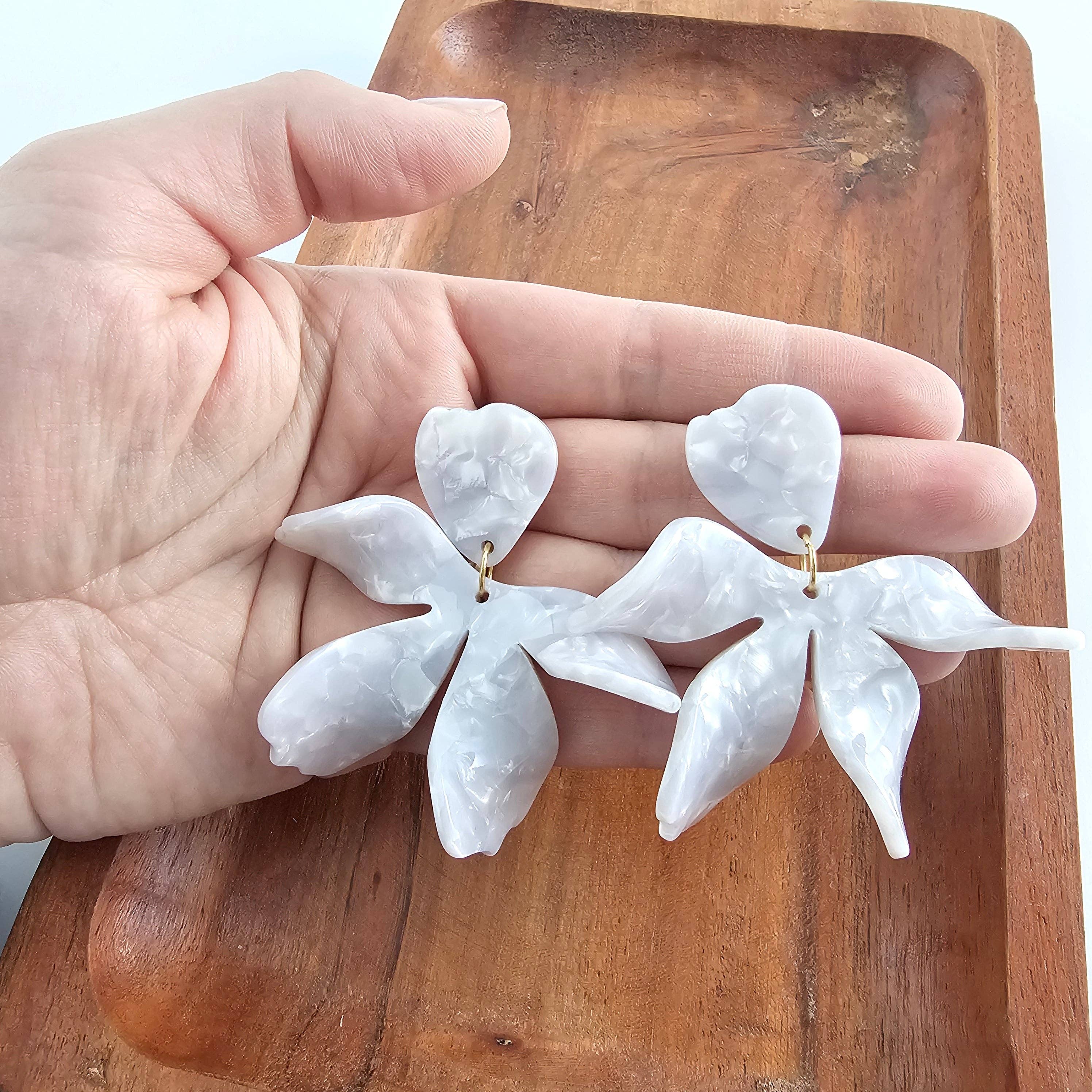 Spiffy & Splendid - Vente Boucles d'oreilles pendantes - Boucles d'oreilles Jasmine - Perle // Statement, Bijoux, Fleur7