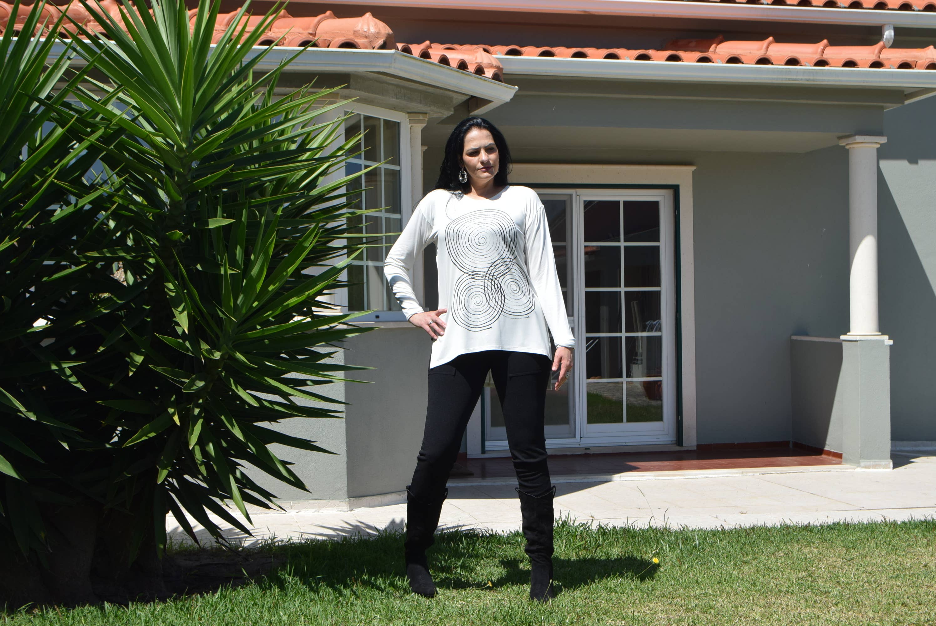 Torster & Ribeiro, Lda - CurvyShion – wholesale Tunika - Dam – Handmålad plusstor långärmad tunika EDVINA – storlekar L till 6XL9