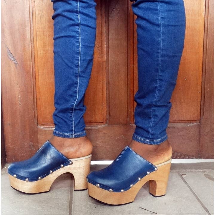 Harris: Closed Toe Swedish Clogs Heeled Platform Mules for wholesale by OMES