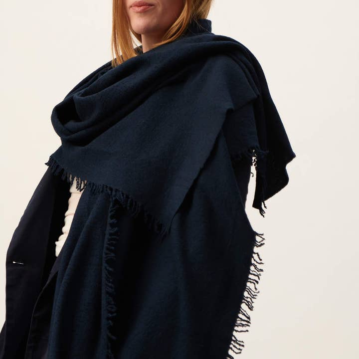 WAYDA - Wholesale Scarf - Women's - Schal OTHILIA aus Seide/Wolle4