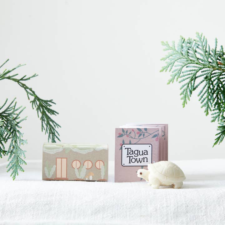 Just Trade UK - Wholesale Decorative Figurine - Tagua Town Mouse2