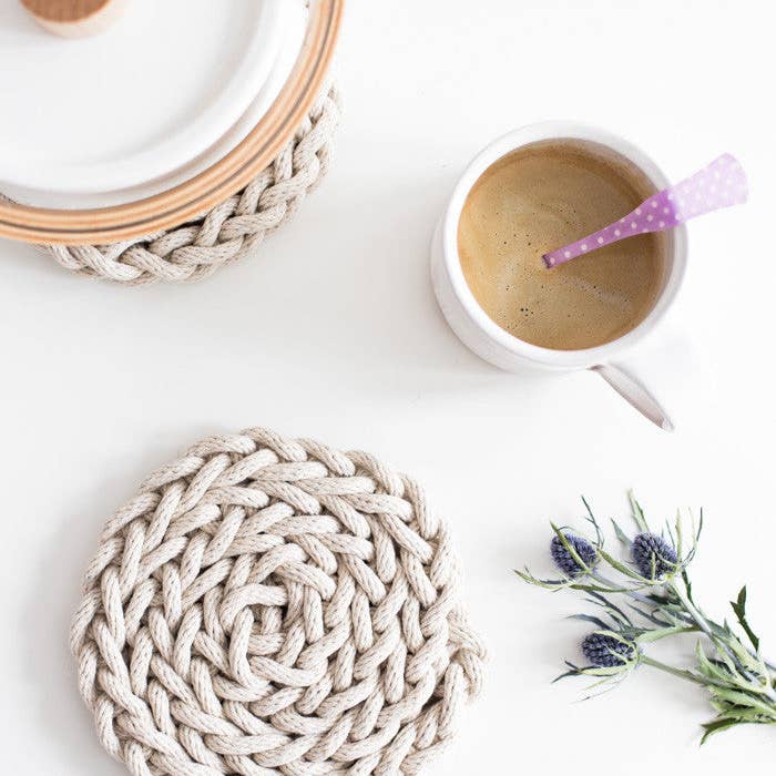 Flax & Twine - Wholesale Knitting/Crochet Supplies - Finger Knit Trivet Kit1