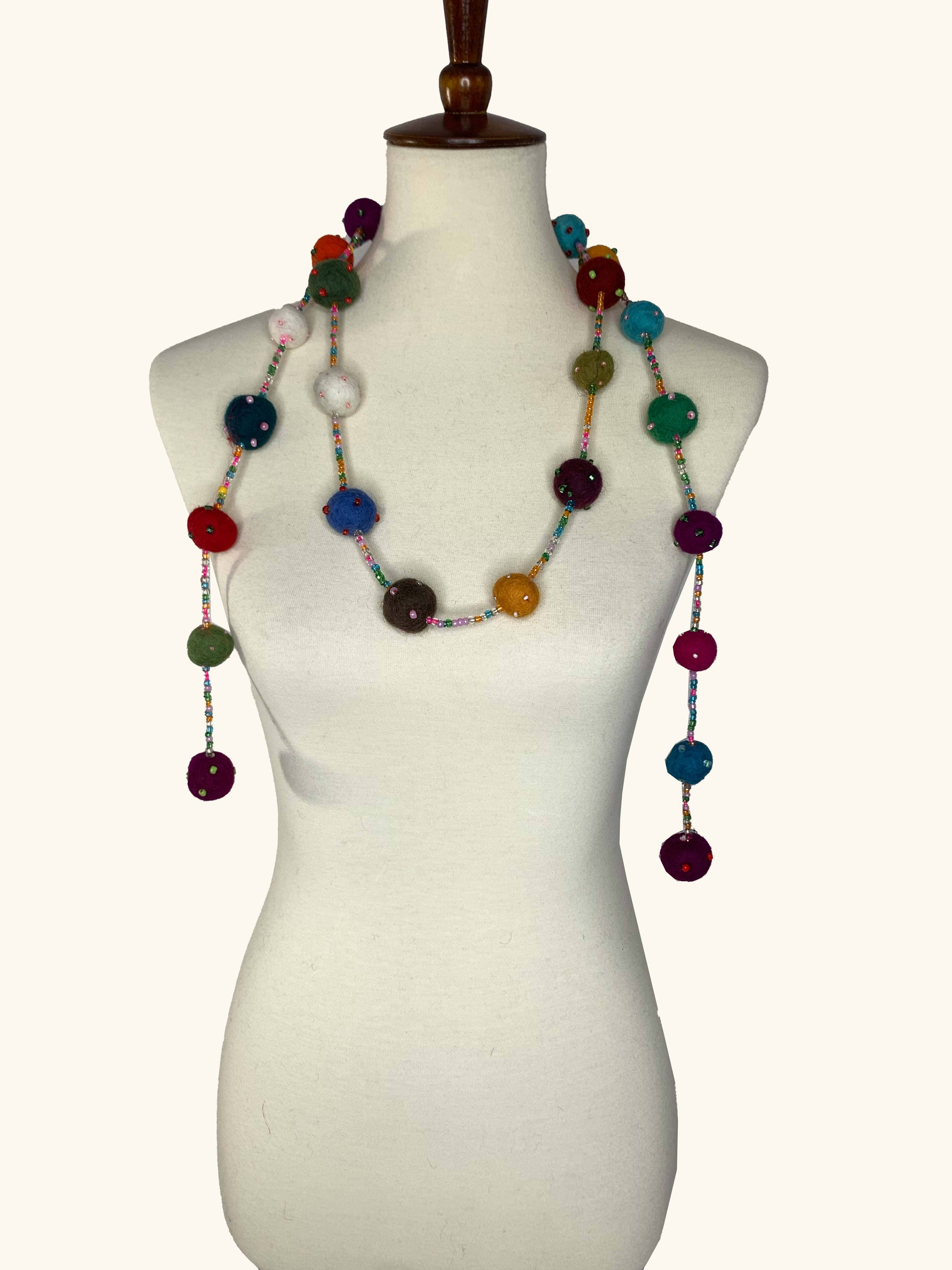 Pomegranate Moon - Vente Fanion/guirlande - Guirlande boule perlée1