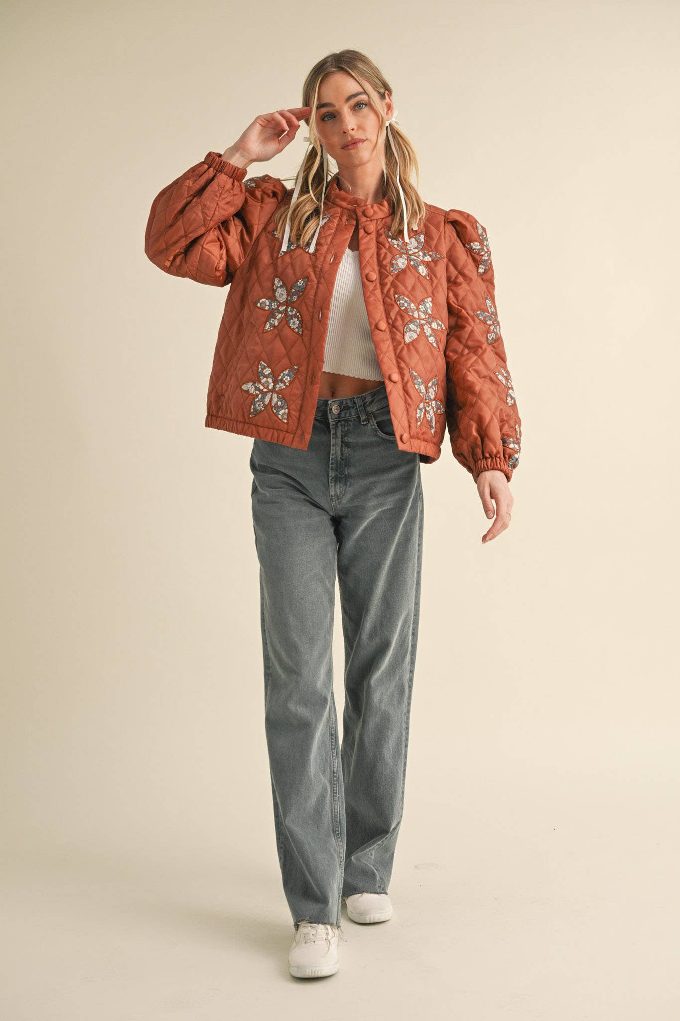 &MERCI - Wholesale Jacket - Women's - QUILTED JACKET WITH FLORAL PATCHWORK MJK330030