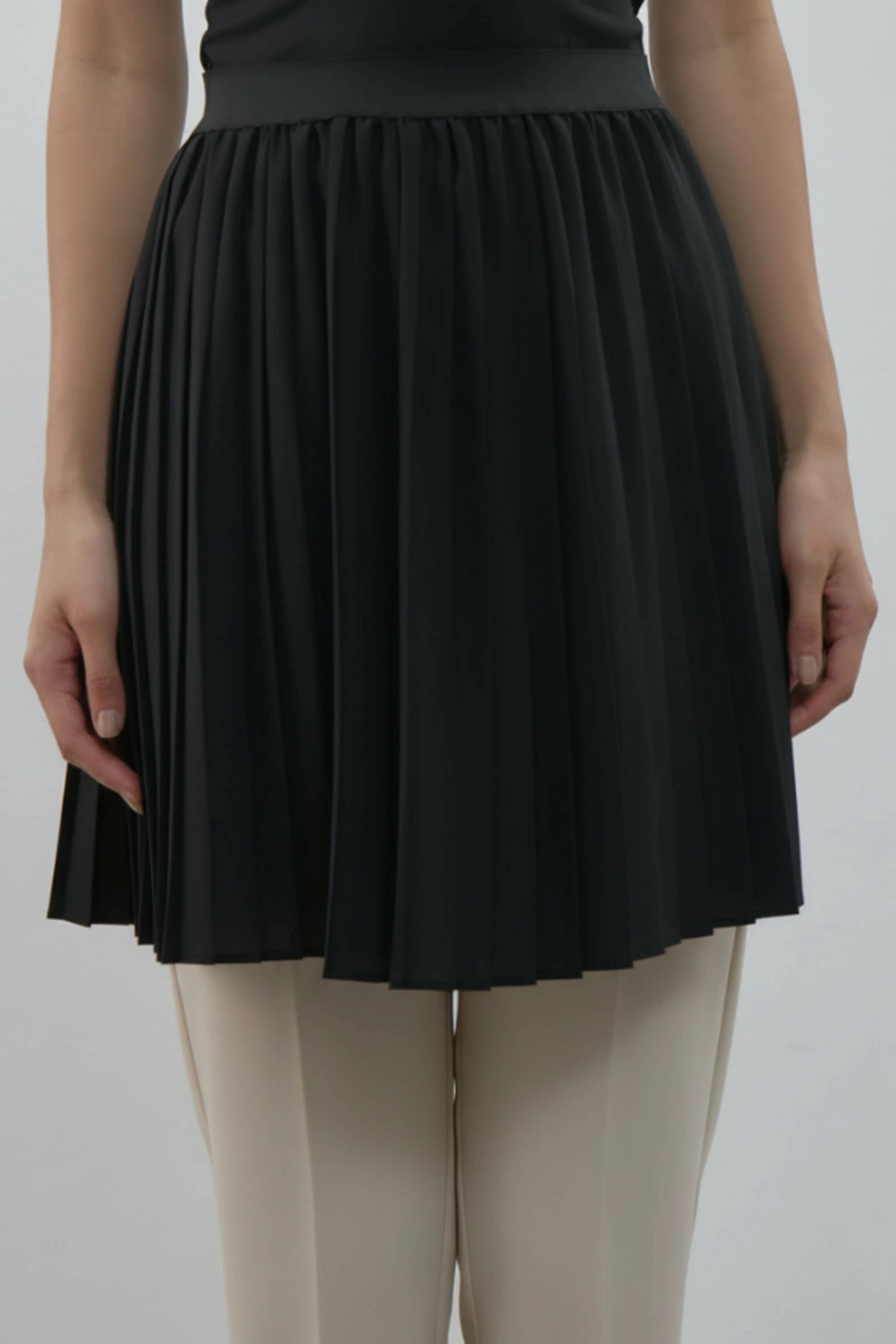 Akoya Hijabs – Engroshandel Nederdel - Dame – Plisseret skjorteforlænger4