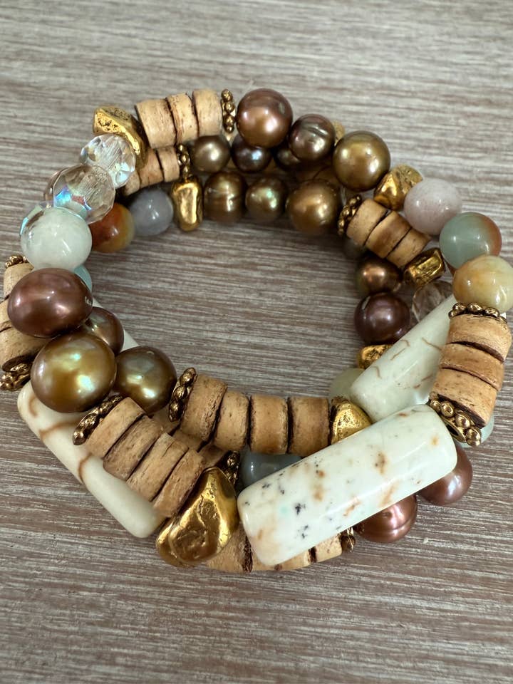 Semi Precious Stone And Freshwater Pearl Stretch Bracelet for wholesale by Twist Style