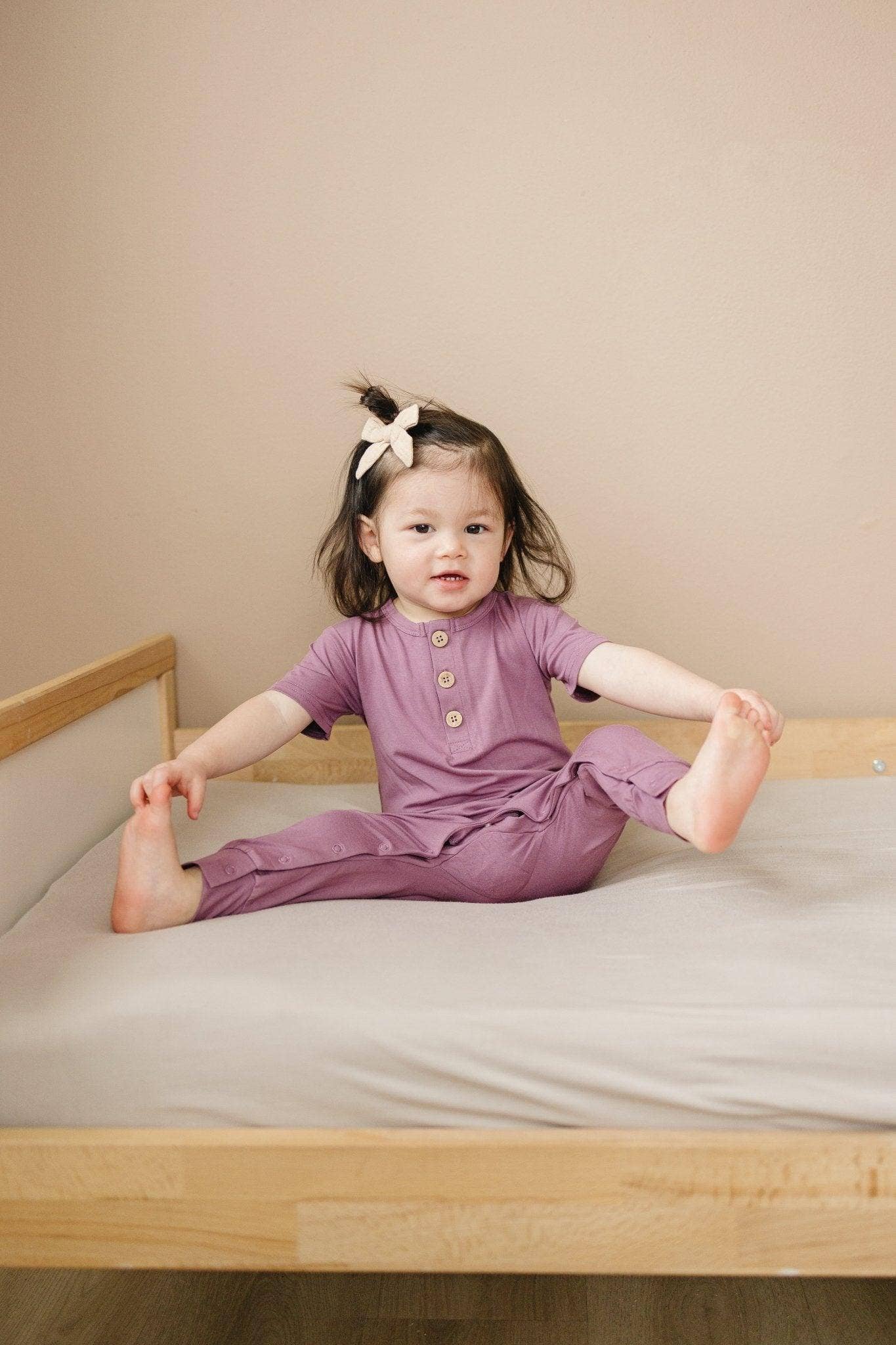 Little Joy Co. - Vente Barboteuse – bébé - Barboteuse Henley en bambou24