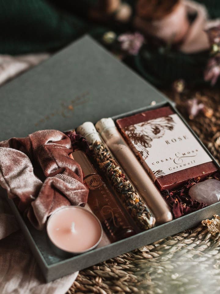 MINDFULNESS RITUAL GIFT SET and other Purchase Wholesale powder. Free Returns & Net 60 Terms on Faire trending on Faire.