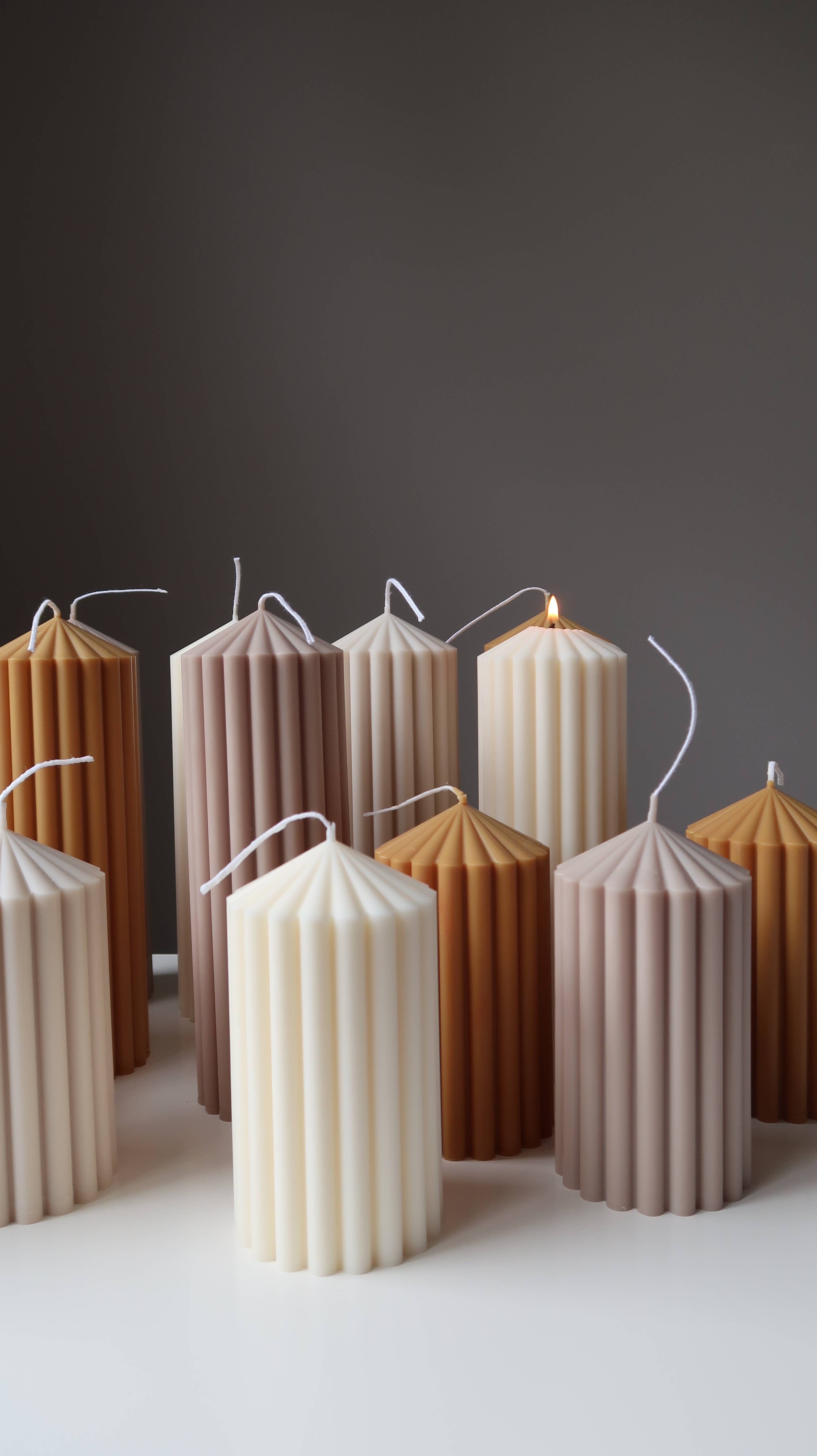 Jeune Home – wholesale Novelty candle – Small thick ribbed soy scented candle 13x7cm| wedding decor3