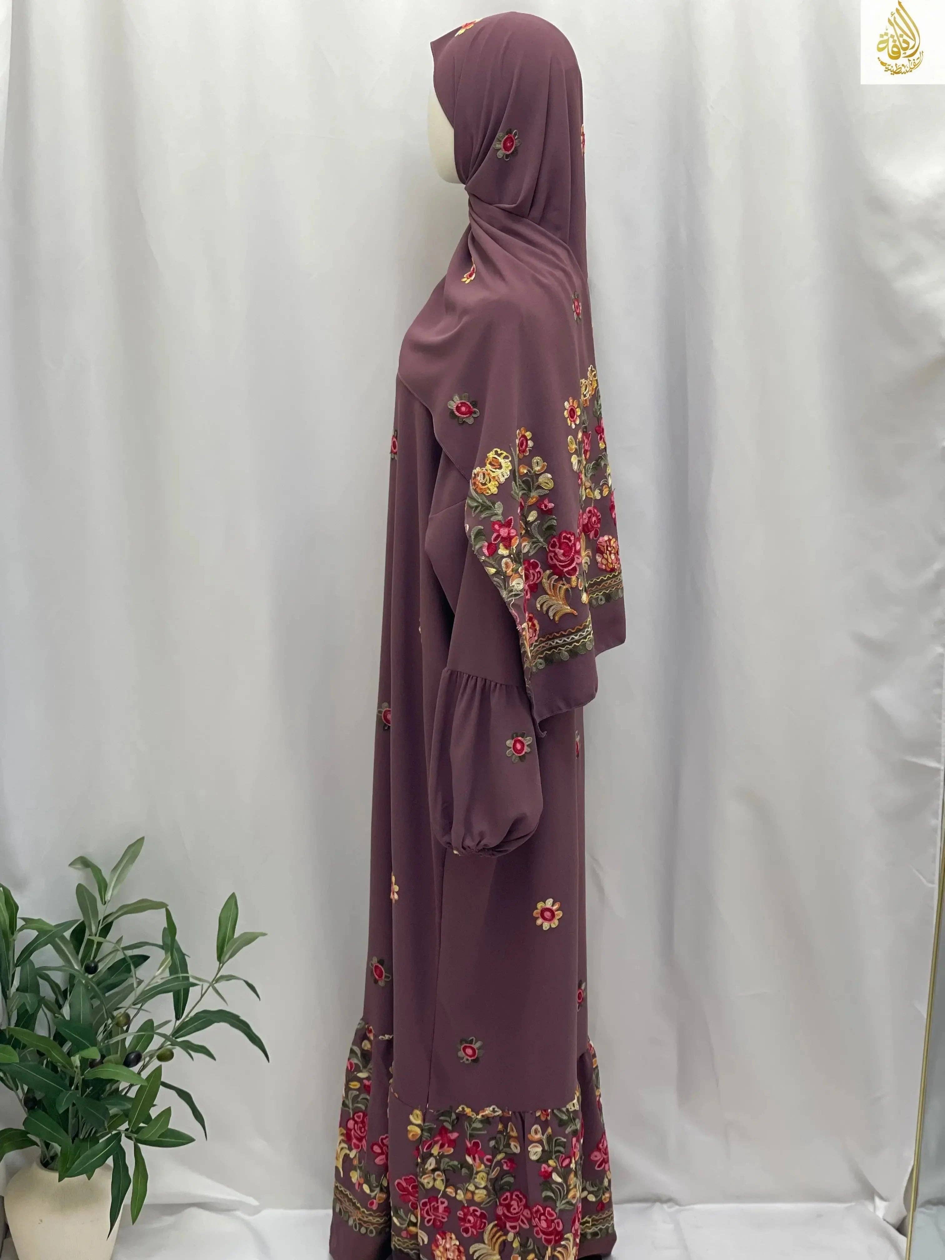 Palestinian Elegance - Wholesale Kaftan - Women's - Prayer Dress with Attached Hijab - Modesty & Comfort3