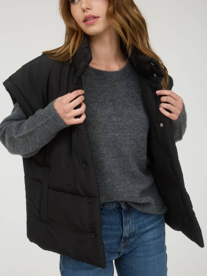 Blu Pepper - Wholesale Outerwear Vest - Women's - OVERSIZED SNAP BUTTON PUFFER VEST 4