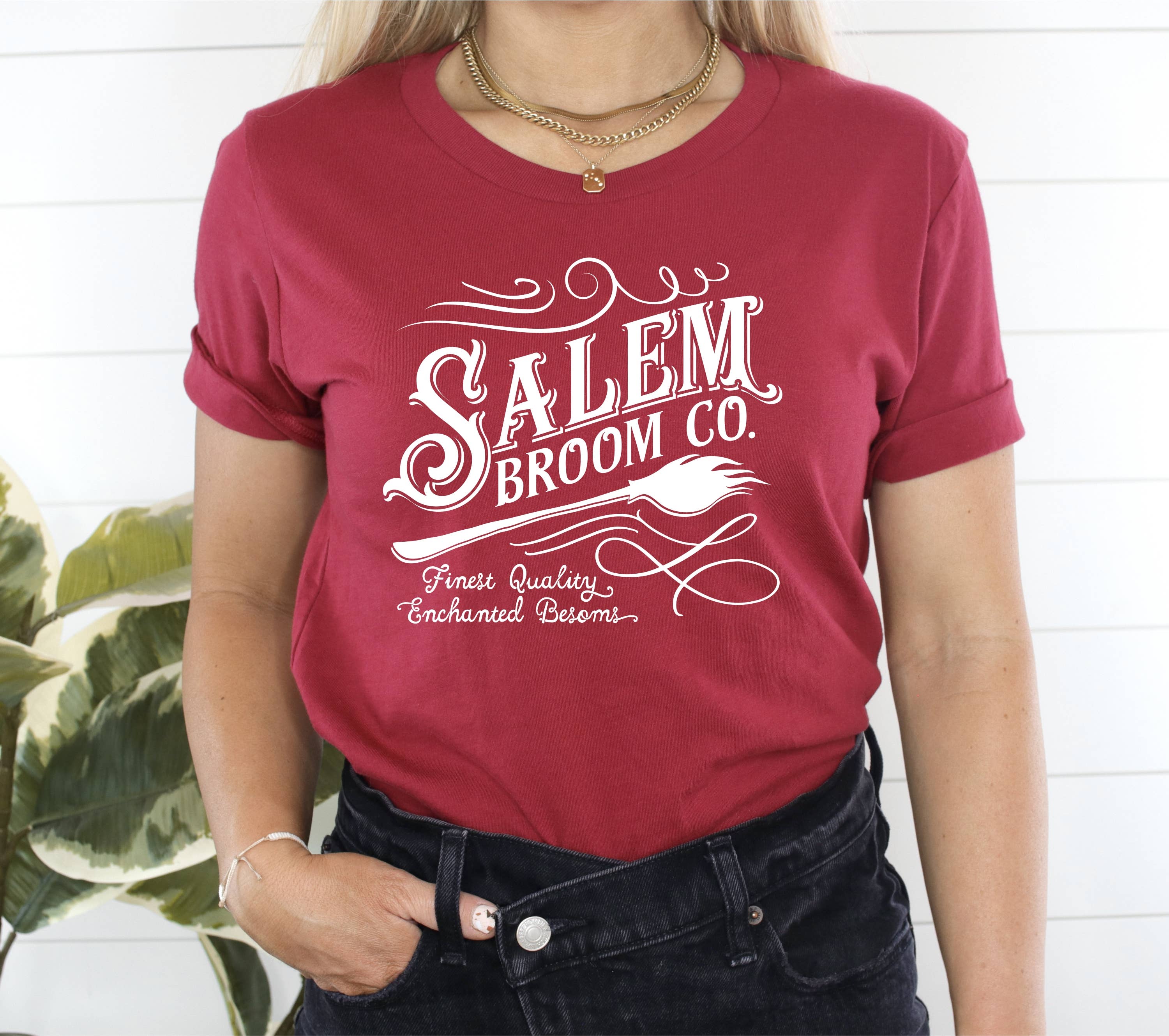 Humm & Willow - Vente T-shirt sérigraphié – femme - Chemise Halloween - Salem Broom Company - Jolie Halloween7