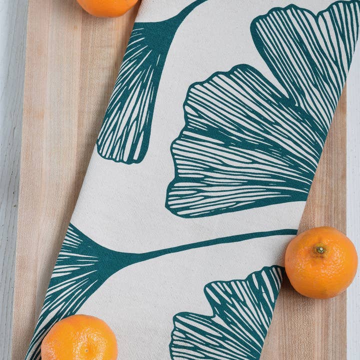 Hearth and Harrow - Wholesale Tea Towel - Ginkgo Leaf Tea Towel in Green - Organic Cotton - Natural