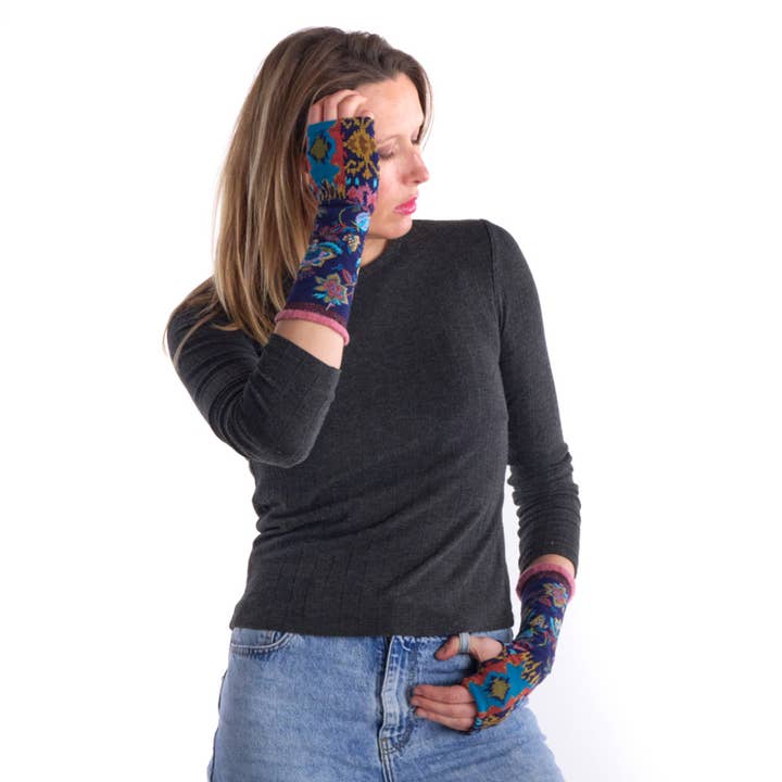 Dub & Drino - Wholesale Gloves - Women's - Thumb-less mittens Grenade0