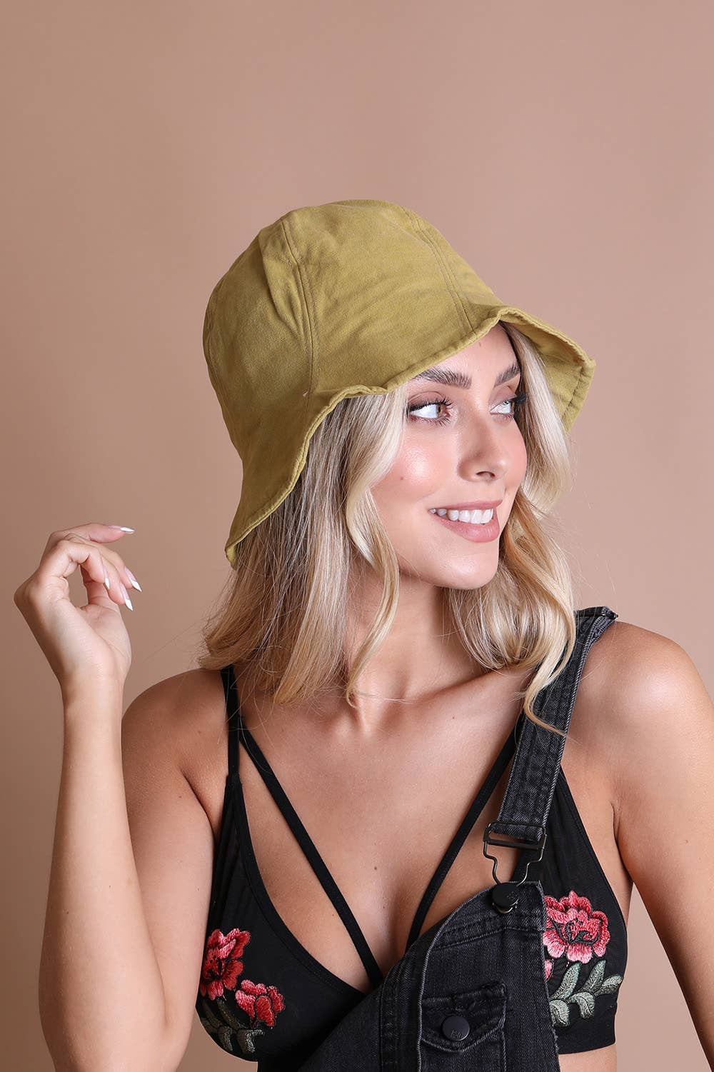 Leto Accessories - Wholesale Bucket Hat - Women's - Cotton Bucket Hat with Vintage Vibe🌼– Soft, Stylish, Chic2