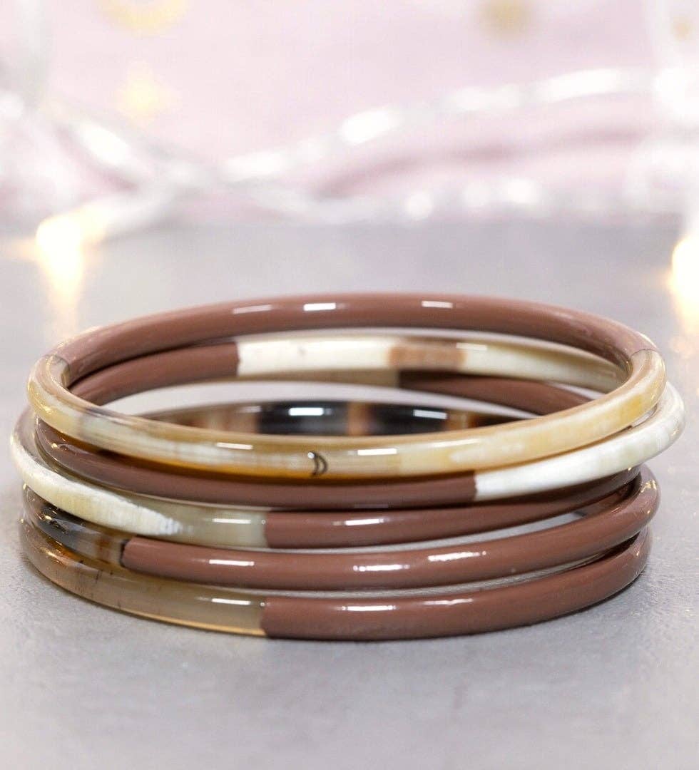 JolieJulie-MaLune-VentiLLo - Wholesale Bangle Bracelet - Chocolate Horn Bracelet No.30 - 3mm0