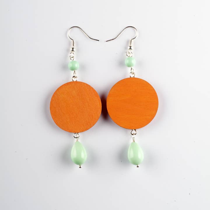 4everyday Handmade – wholesale Hängande örhängen – Örhängen: Fjäril på orange ränder och Tiffany pärla