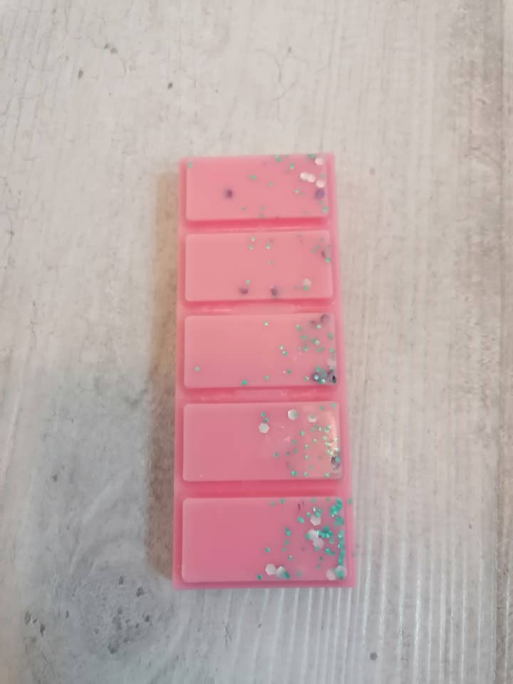 Holiday Romance snapbar for wholesale by Bee-utiful Fragrances