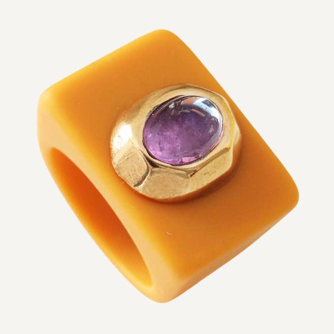 ÉMOLO - Wholesale Cocktail/gelegenheidsring - Grote ring mosterdkleur Amethist0