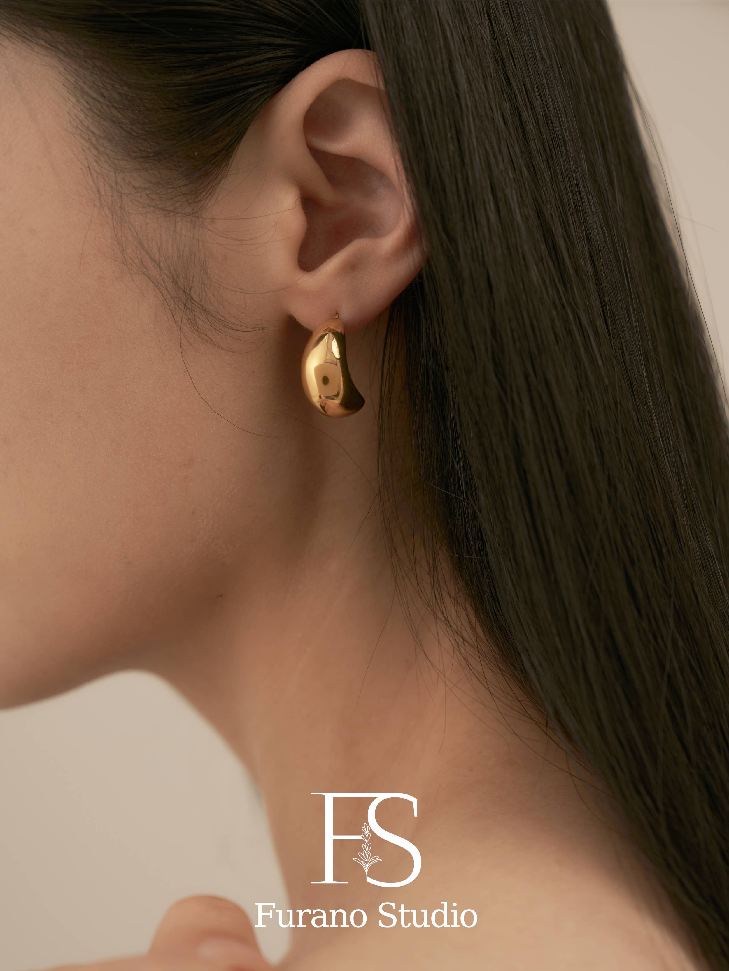 Furano Studio - Wholesale Dangle Earrings - Gold Matte Stud Earring, Gold Half Hoop Earrings1