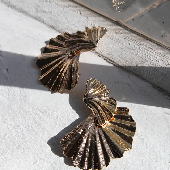 ROSE GOLD ARIEL SEASHELL EARRINGS for wholesale on Faire