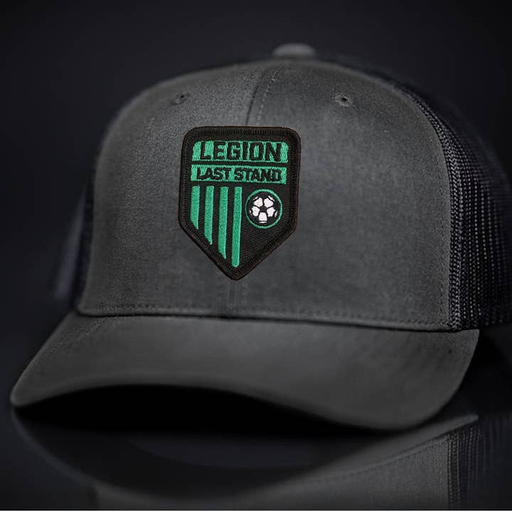 Ultima Legione di Resistenza / Scudo Ultima Legione di Resistenza / Cappellino Snapback con Visiera Curva / 129 per la vendita all'ingrosso da parte di Last Stand Hats, LLC