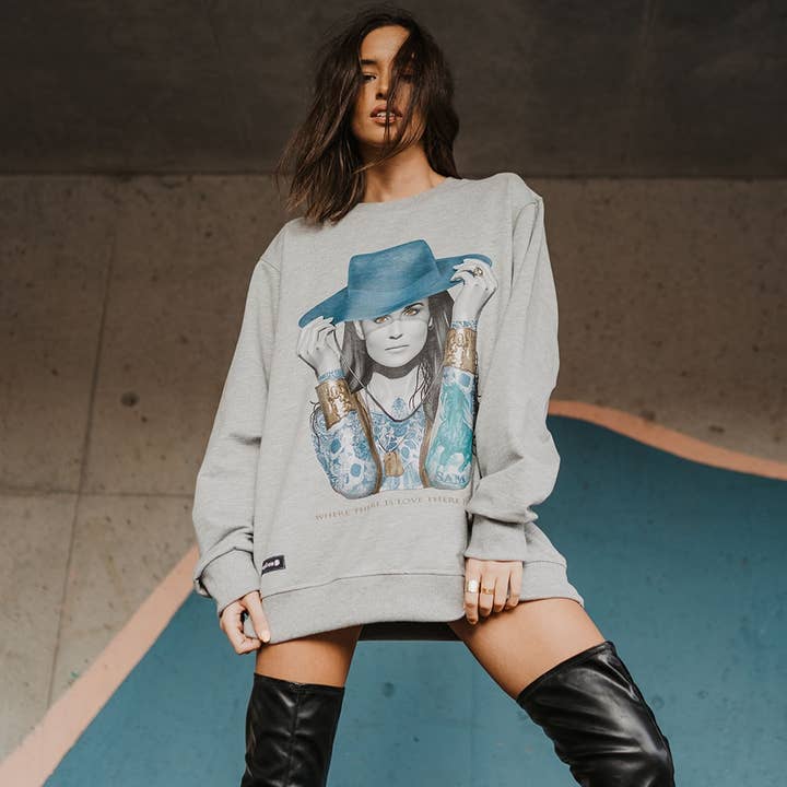 DEMI MOORE UNISEX SWEATSHIRT and other Purchase Wholesale accessori squadre. Free Returns & Net 60 Terms on Faire trending on Faire.
