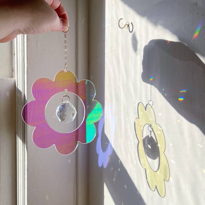 Hustle Home Décor - Wholesale Suncatcher - Retro Flower Sun Catcher