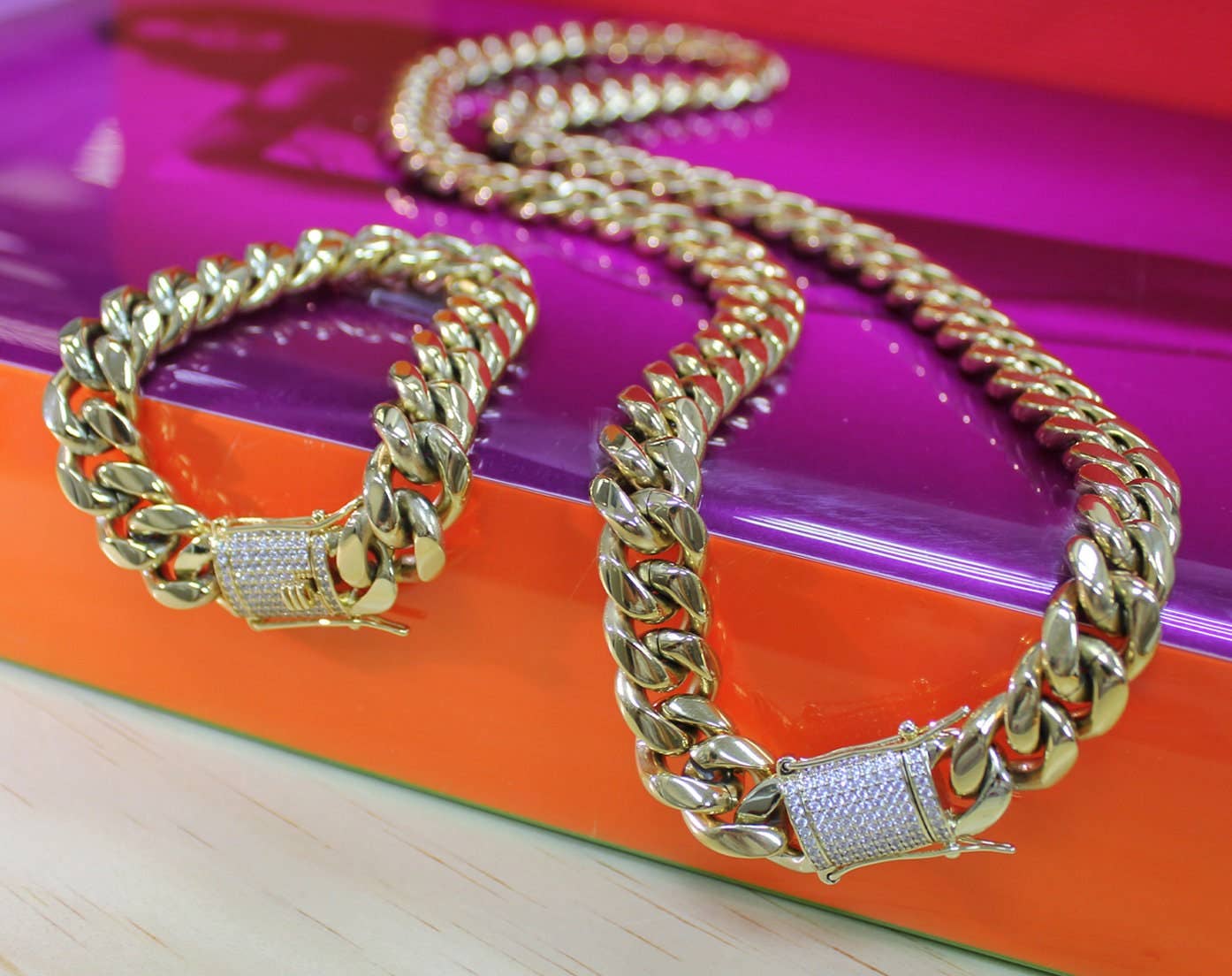 Luxus Accessories – wholesale Link & chain necklace – 14k Gold Filled 10mm or 14mm Cuban Link Chain with Micro CZ7