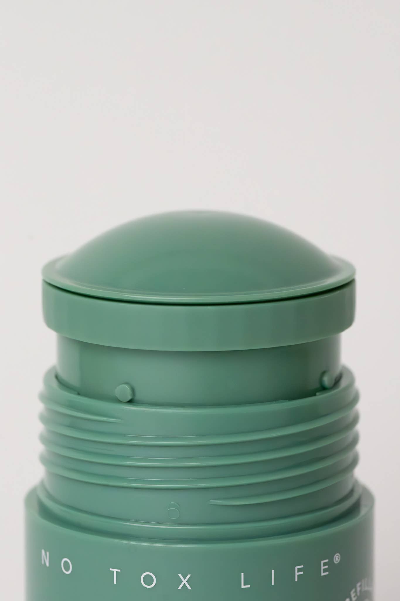 No Tox Life - Wholesale Deodorant - Unisex - SOLIDSILK® Deodorant (Pure Aloe) Refillable TUBE - No Tox Life4