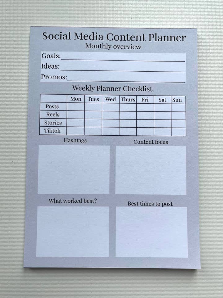 Bloc-notes de planification de contenu pour les réseaux sociaux pour la vente par Designsbyrandaco