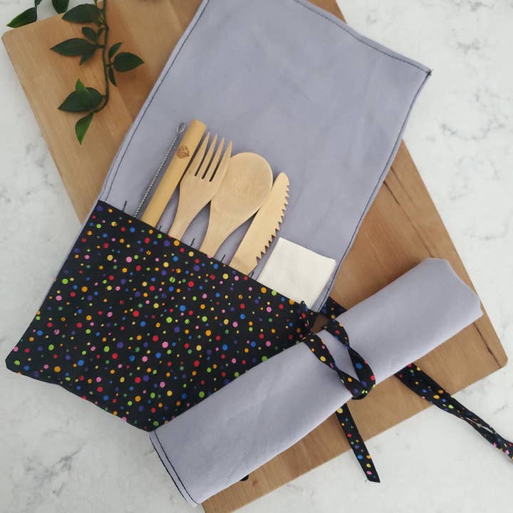 Earth Warrior – wholesale Resebesticksset – Roll up bestick kit - regnbåge prickar