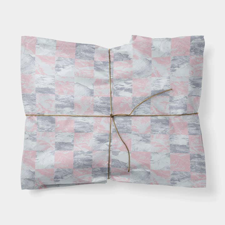 Geschenkpapier mit Schachbrettmuster Terrain für den Großhandel von The Design Craft