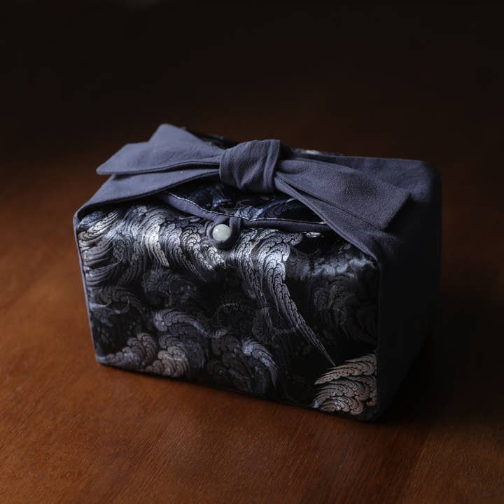 Bolsa de Viaje de Almacenamiento de Utensilios de Té de Seda Grande y Colorida Gohobi Shifuku para venta al por mayor de Gohobi (We cover U.S. import duties)