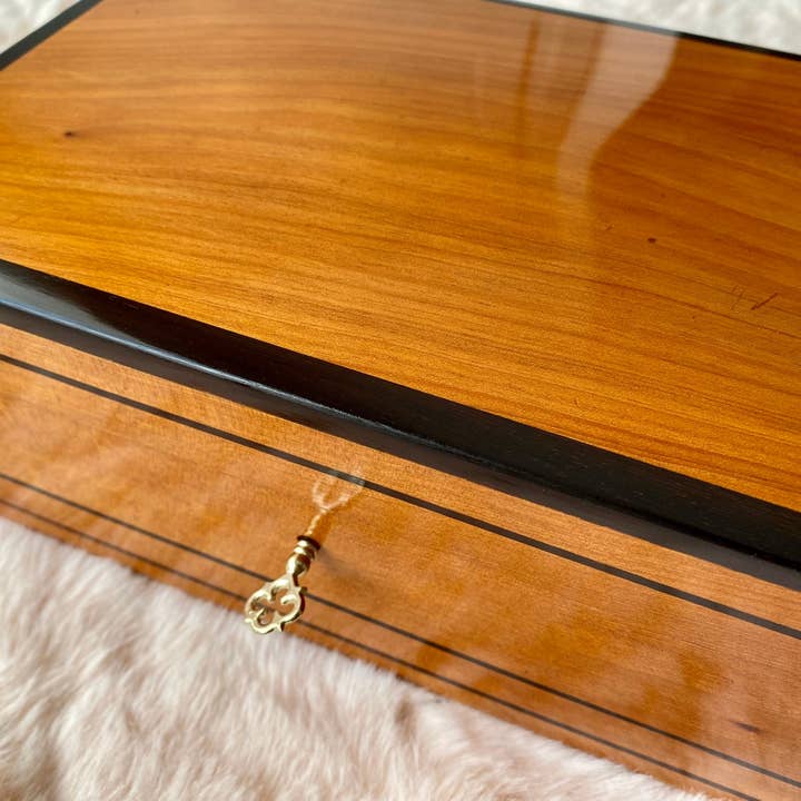 Scatola portagioie marocchina 9"x6", grande scatola portagioie in radica di tuia con serratura e chiave, regalo di Natale per coppie, scatola dei ricordi in legno per matrimonio. per la vendita all'ingrosso da parte di AtlasPerles