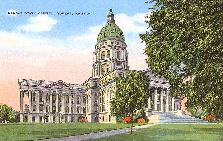 Found Image Press - Wholesale Postcard - Postcard KS-10 State Capital, Topeka0