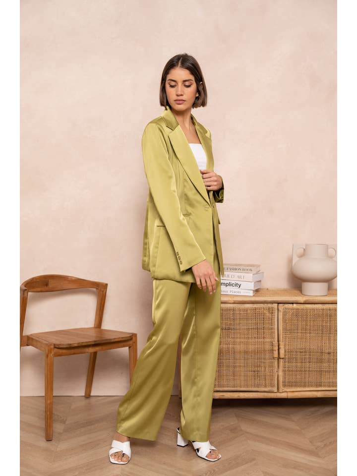 Attentif Paris - Vente Veste de tailleur – femme - Veste cintrée unie en satin21