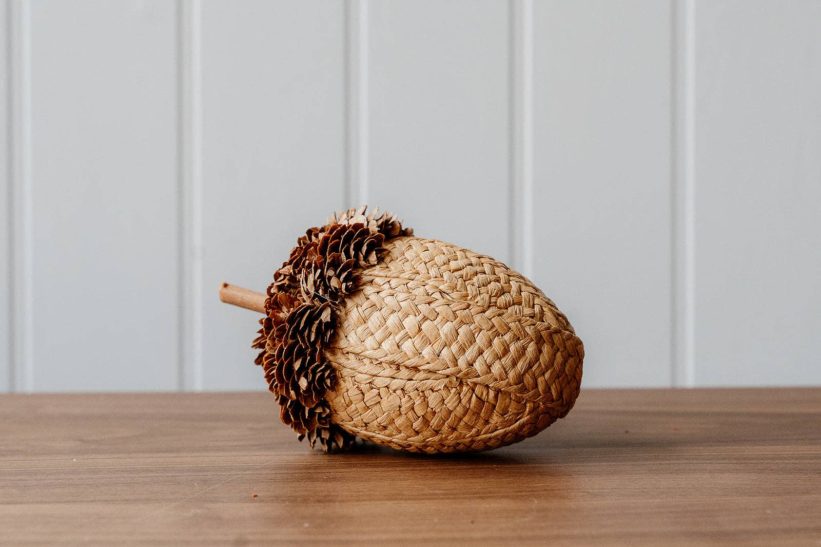 We Love Seasons EU - Wholesale Decorative Tabletop Object - Pinecone and Fabric Acorn (tan)0