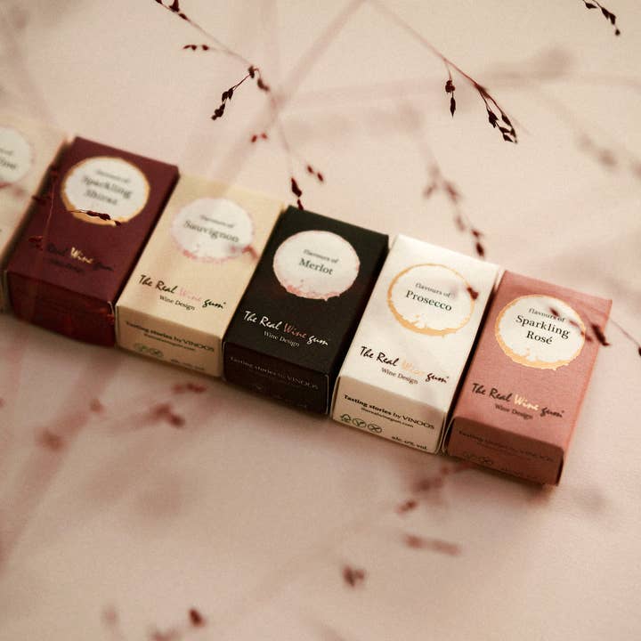 Vinoos - Wine Stories – Großhandel Weingummi – Prickelnder Rosé - Mini-Box - 23 'Persönliche Genüsse'2
