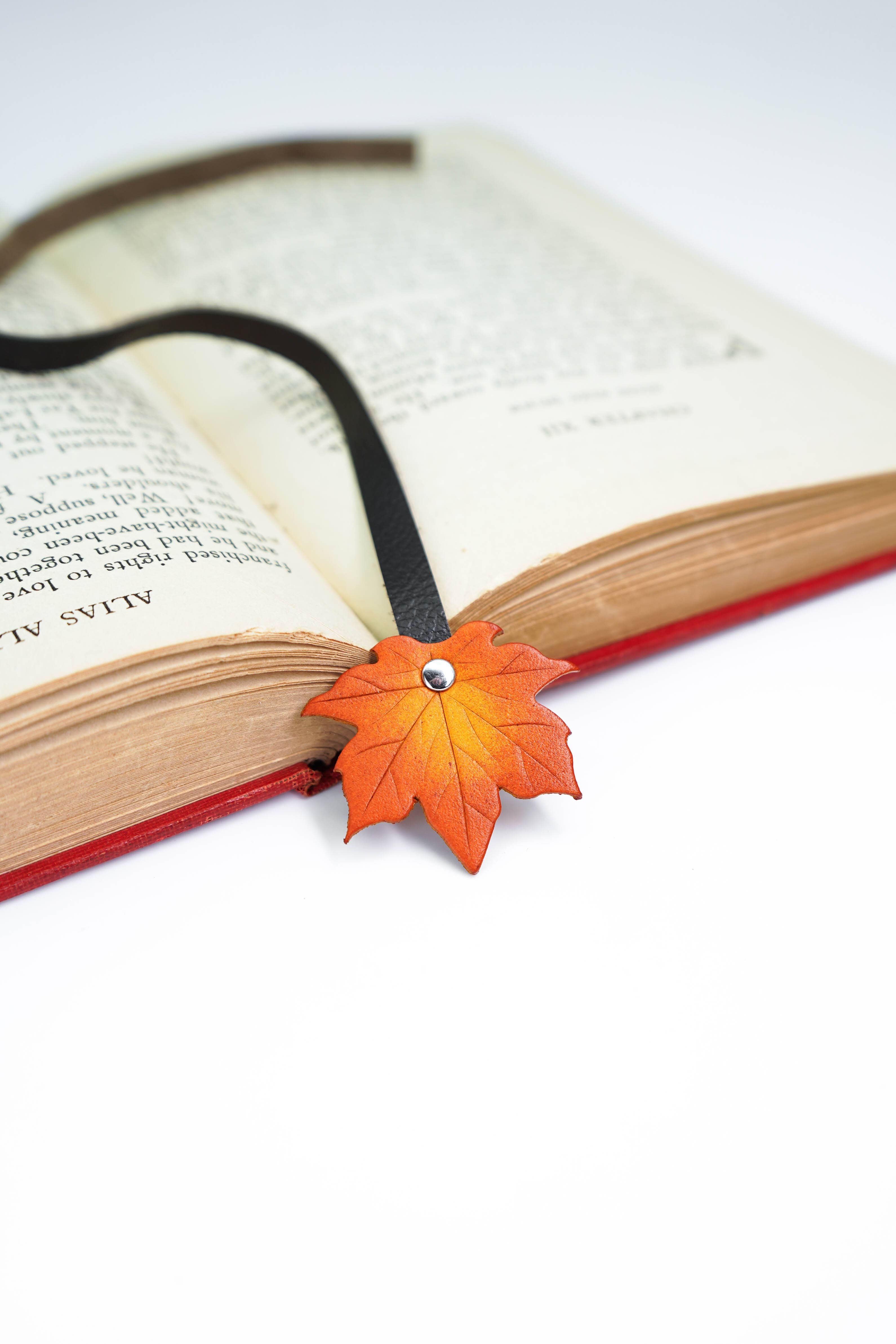 Hammerthreads - Wholesale Bookmark - Maple Leaf Bookmark2