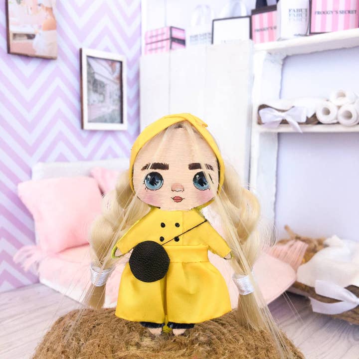 broche dukker Elis for engroshandel hos Karamelka.art.ua