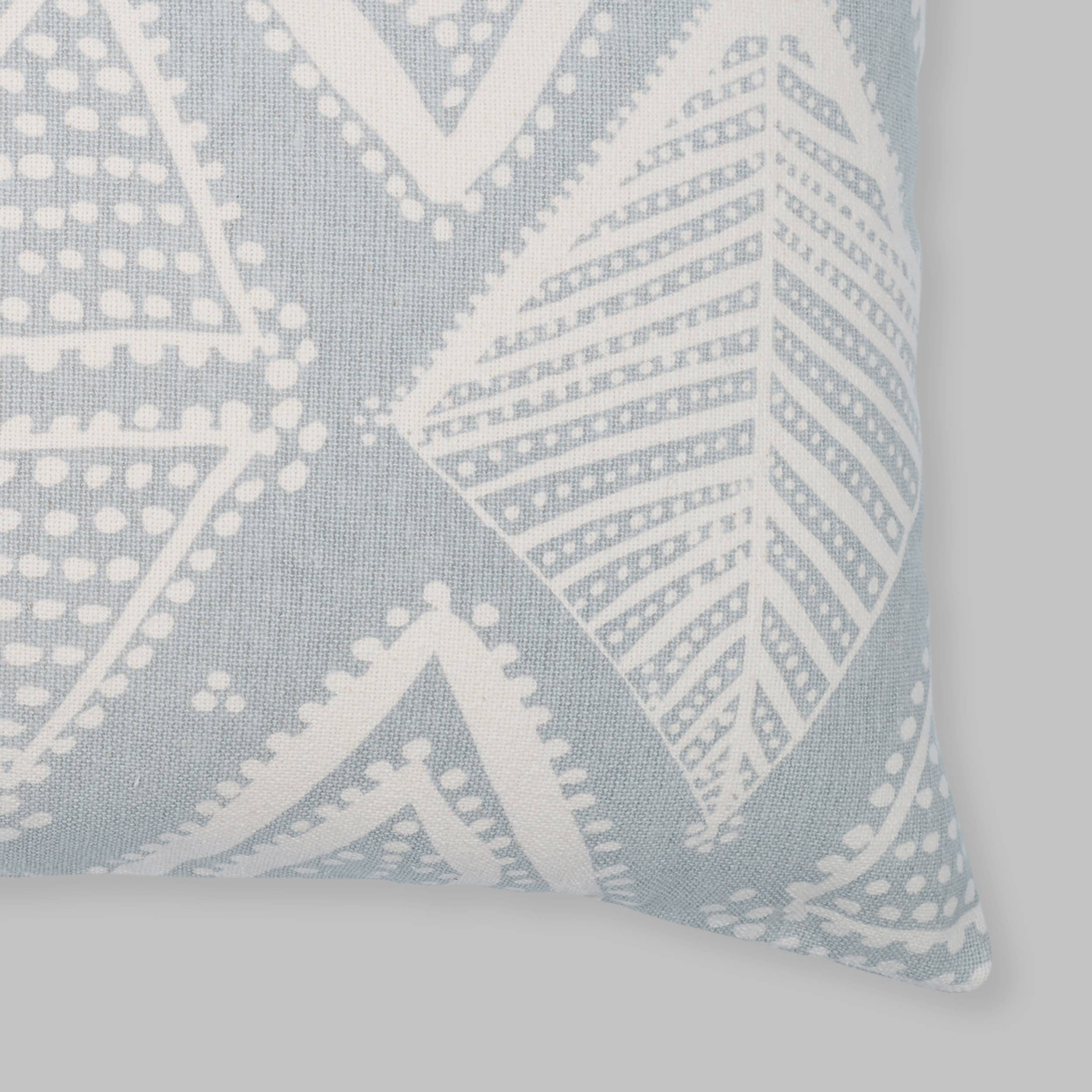 NAKI & SSAM INC. - Wholesale Throw Pillow Cover - Meraki Collection 24in.x14in. Gond Art-Inspired Arabesque6