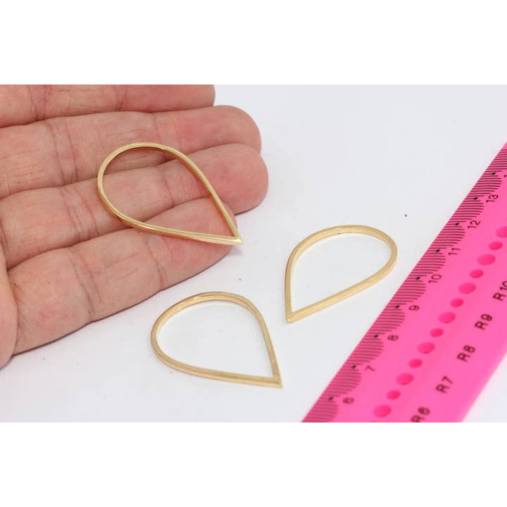 24x38mm 24k Shiny Gold Plated Teardrop Pendant, MTE936 for wholesale by QueenJewelryM