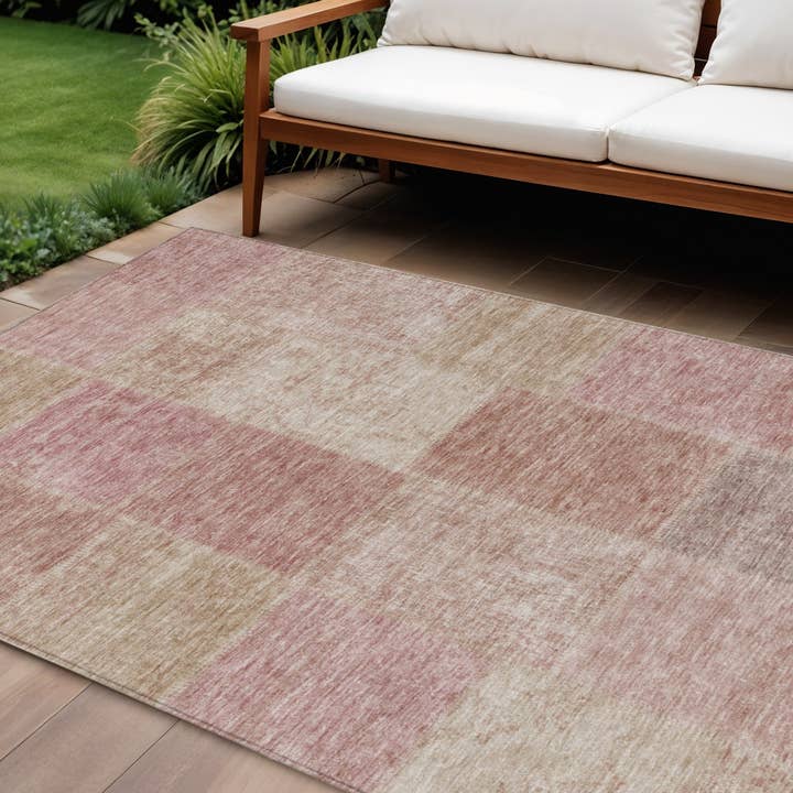 HomeRoots - Vendita all'ingrosso Tappeto - Tappeto lavabile patchwork rosa cipria e malva 8' x 10'.